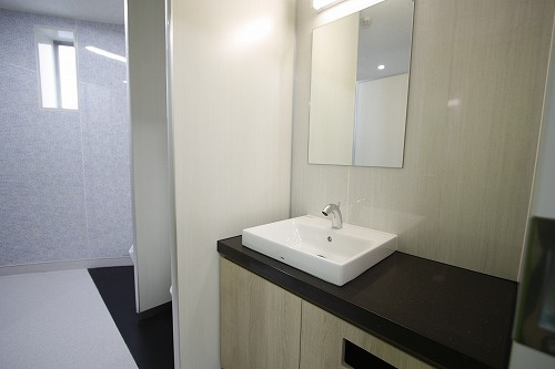 群成舎ANNEX　bldg.の洗面所