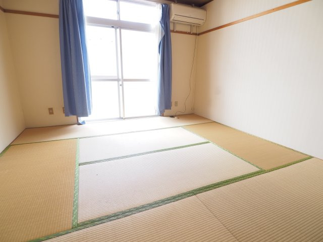 カツエコーポ　Ⅰの居間・リビング