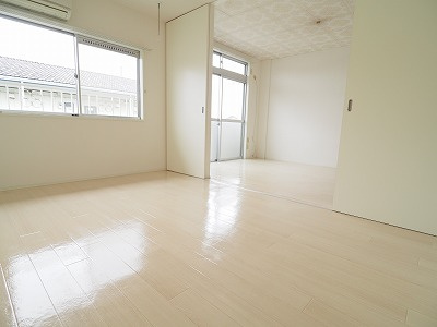 ニューシティーFの洋室