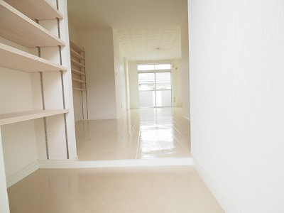 ニューシティーFの玄関