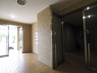 高崎市岩押町の賃貸マンションのロビー