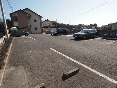 シンフォニーの駐車場