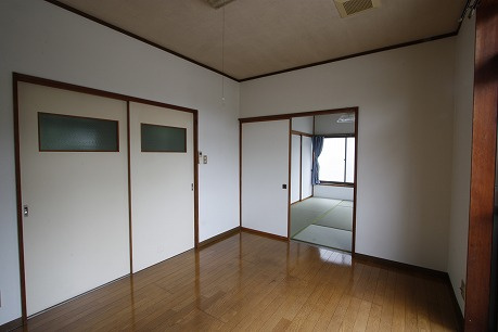 安中市松井田町二軒在家の一戸建ての居間・リビング