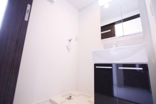 高崎市浜尻町のアパートの洗面所