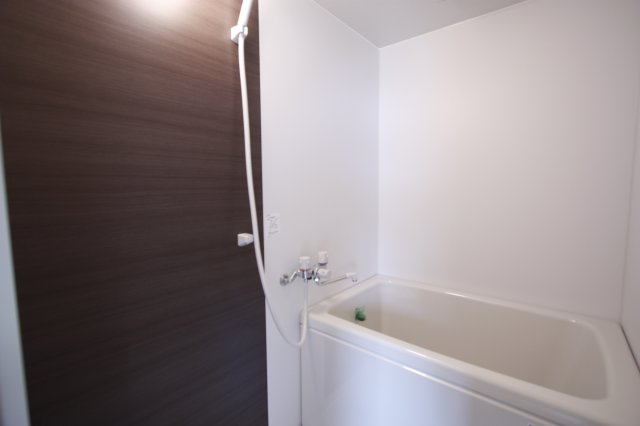 高崎市浜尻町のアパートの浴室