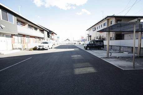 エトス２８EFGの駐車場
