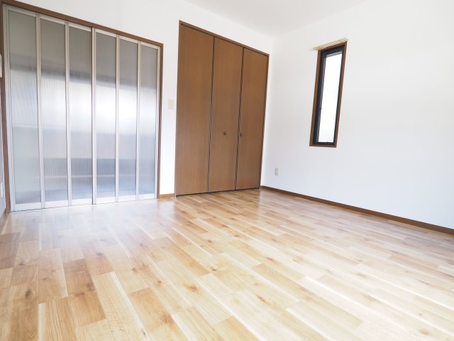 高崎市飯塚町のアパートの居間・リビング