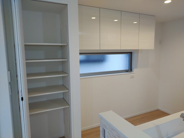 宝塚市泉ガ丘一戸建の収納|キッチン収納