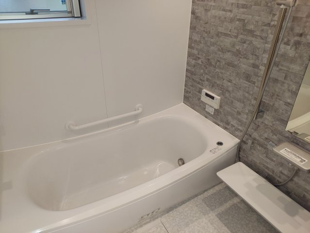 宝塚市泉ガ丘一戸建の浴室|浴室乾燥機付き