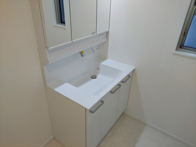 宝塚市泉ガ丘一戸建の独立洗面台|洗面化粧台