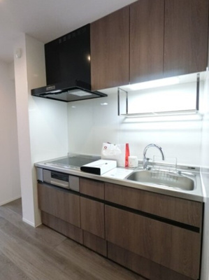 【キッチン】 | エル アベニュー | キッチン IHクッキングヒーター、タッチレス水栓付き