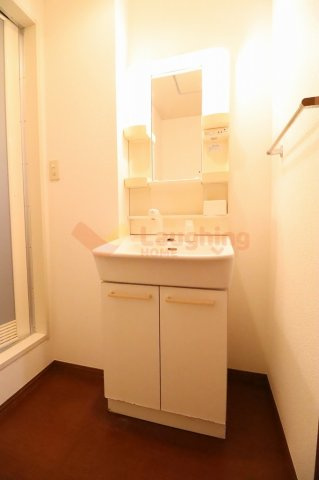 メルベーユ・ドミールの洗面所|忙しい朝には欠かせない洗面所です