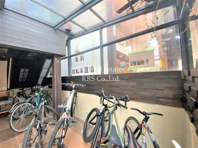 【その他】 | ストークアパートメント南堀江 | 敷地内にある自転車置き場です！