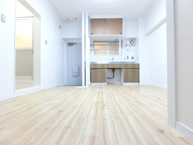 ビレッジハウス泉北栂タワーの居間・リビング