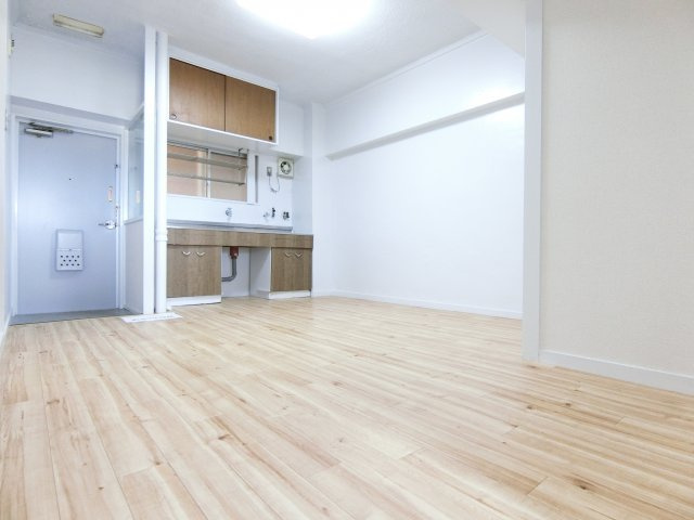 ビレッジハウス泉北栂タワーの居間・リビング