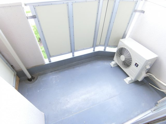 ビレッジハウス泉北栂タワーのバルコニー