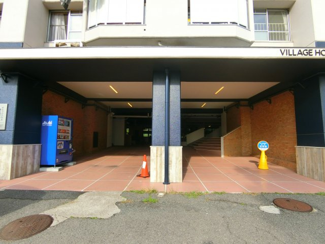 ビレッジハウス泉北栂タワーのエントランス