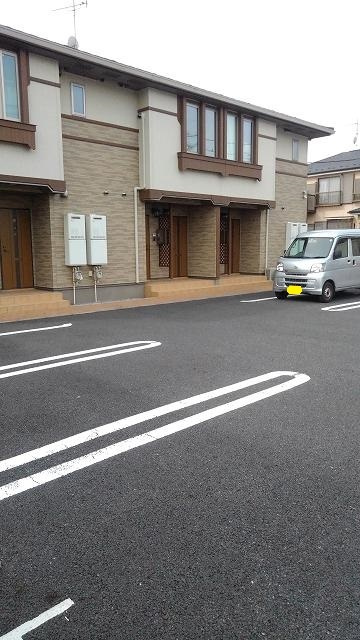 レジデンス諏訪の駐車場|カースペースがあります