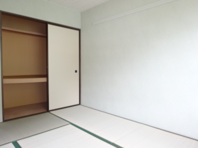 レークサイドてらだⅢの和室