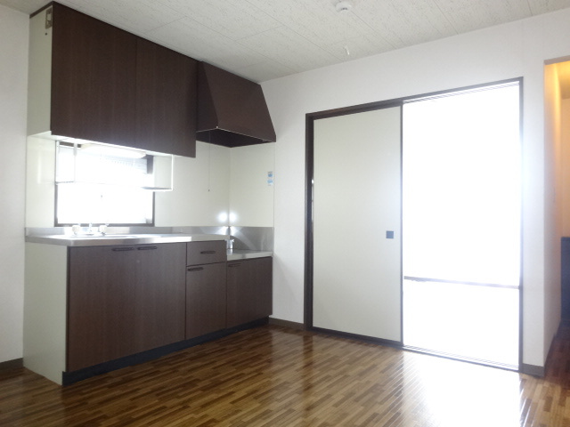 レークサイドてらだⅢの居間・リビング