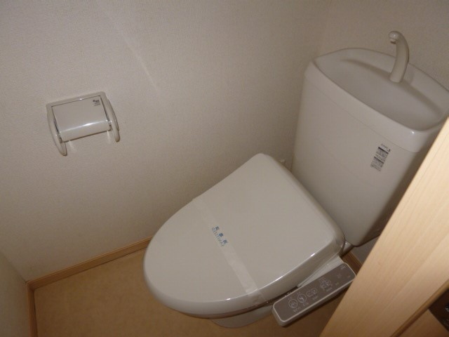 ヴォーヌング　オオダＢのトイレ|温水洗浄便座