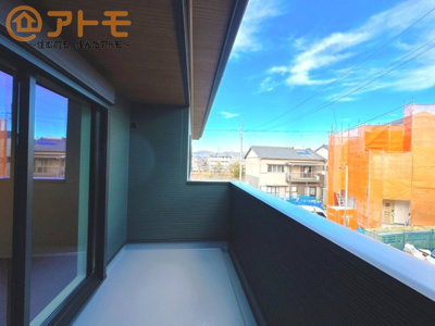 【バルコニー】 | 清水区北脇新田　新築戸建　B区画 | 陽当りの良いバルコニーはお洗濯物はもちろんお布団もふかふかになります♪