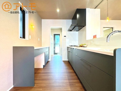 【キッチン】 | 清水区北脇新田　新築戸建　B区画 | 対面式のキッチンはリビングを見渡すことができるので安心♪家族の会話も増えそうですね♪