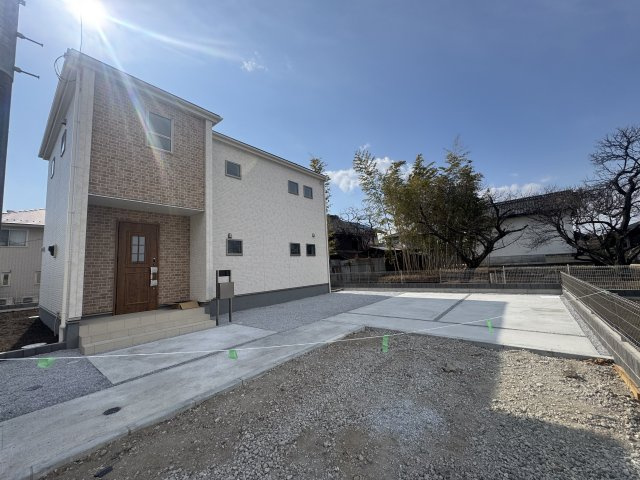 新築　高崎市正観寺町第1　Livele Garden.S　3号棟の駐車場|現地写真　駐車スペースは並列3台分可能です！
