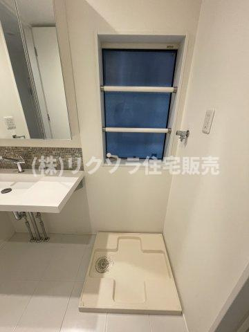 上神田２丁目　中古一戸建てのランドリースペース|ドラム式も設置可能
■物件内覧・資金計画相談・住宅ローン相談、リフォーム相談、お問合せ受付中■
※当日・翌日のご内覧、ご相談はお電話でのお問合せがスムーズです！