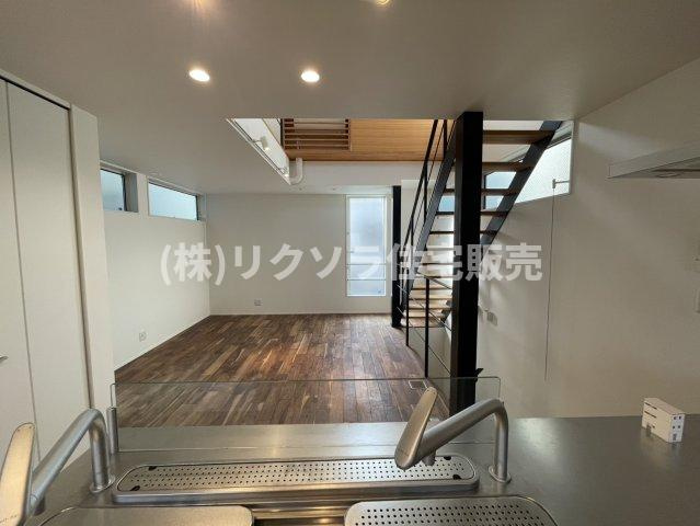 上神田２丁目　中古一戸建ての居間・リビング|■物件内覧・資金計画相談・住宅ローン相談、リフォーム相談、お問合せ受付中■
※当日・翌日のご内覧、ご相談はお電話でのお問合せがスムーズです！