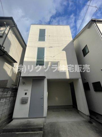 上神田２丁目　中古一戸建ての外観|新しい生活にいかがでしょうか？外観はお住まいの顔になります。こだわりたいポイントですね。外壁塗装や屋根塗装のご相談も承っております。
■現地内覧・資金計画相談・住宅ローン相談もお問合せ受付中■