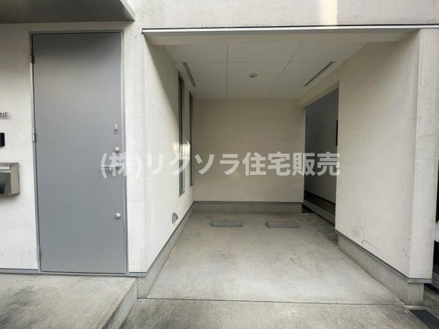 上神田２丁目　中古一戸建ての駐車場|■物件内覧・資金計画相談・住宅ローン相談、リフォーム相談、お問合せ受付中■
※当日・翌日のご内覧、ご相談はお電話でのお問合せがスムーズです！