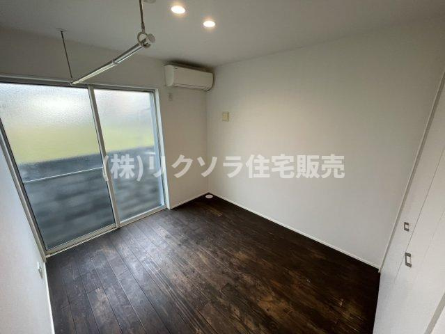 上神田２丁目　中古一戸建ての洋室|■物件内覧・資金計画相談・住宅ローン相談、リフォーム相談、お問合せ受付中■
※当日・翌日のご内覧、ご相談はお電話でのお問合せがスムーズです！