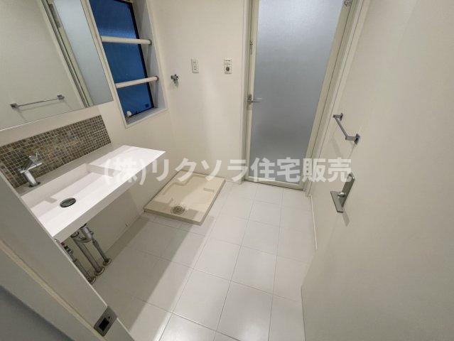 上神田２丁目　中古一戸建ての脱衣所|■物件内覧・資金計画相談・住宅ローン相談、リフォーム相談、お問合せ受付中■
※当日・翌日のご内覧、ご相談はお電話でのお問合せがスムーズです！