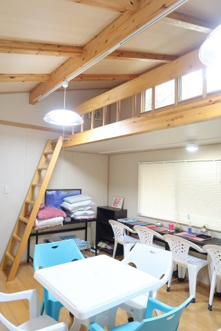 西伯郡伯耆町金屋谷岩立　中古別荘の洋室|離れ