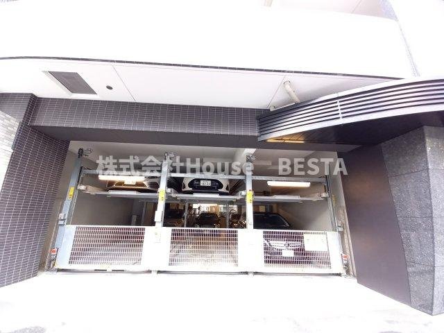 エスリード神戸三宮ラグジェの駐車場