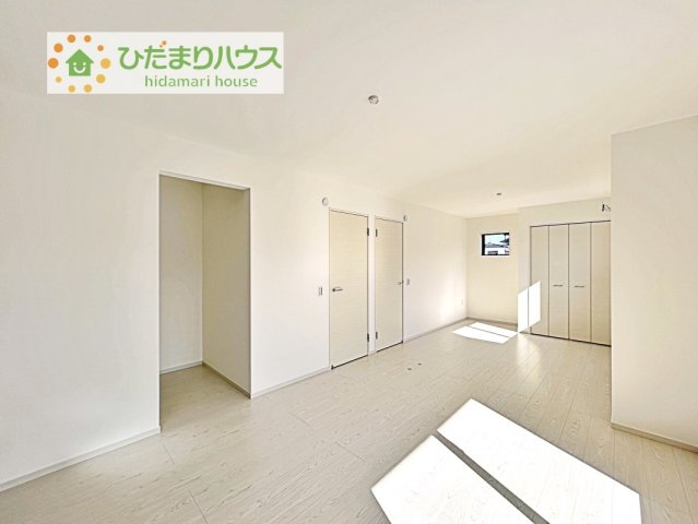 【寝室】 | 牛久市田宮町20期　新築戸建　3号棟 | ゆとりのある主寝室！ご家族全員で寝れちゃいます(^^♪