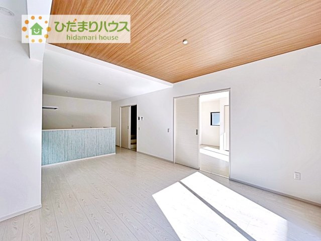 【居間・リビング】 | 牛久市田宮町20期　新築戸建　3号棟 | お友達や親戚とホームパーティもいいですね(*^^*)