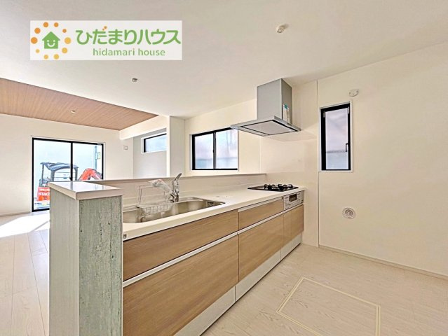 【キッチン】 | 牛久市田宮町20期　新築戸建　3号棟 | 家族と会話しながら料理できるオープンカウンター♪