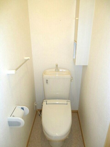 メゾン　りら　Ｂのトイレ|清潔感のあるトイレです