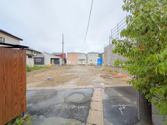 【前面道路含む現地写真】