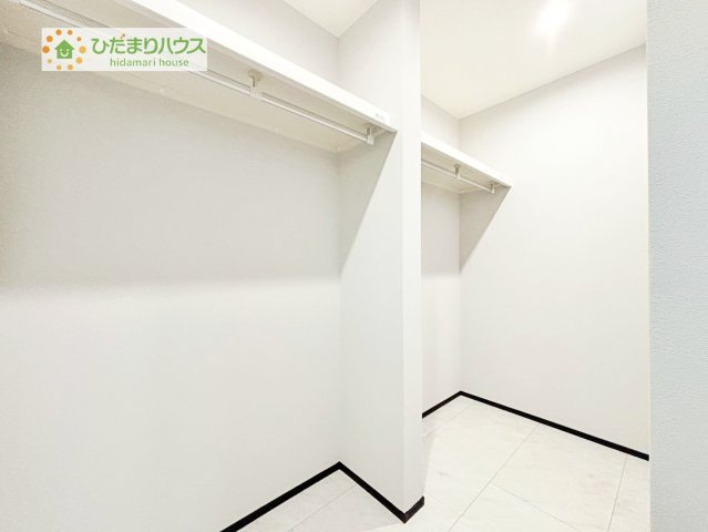 【収納】 | つくば市大角豆　新築戸建 | 大容量のWICのある主寝室。夫婦の洋服もたくさん収納できます。