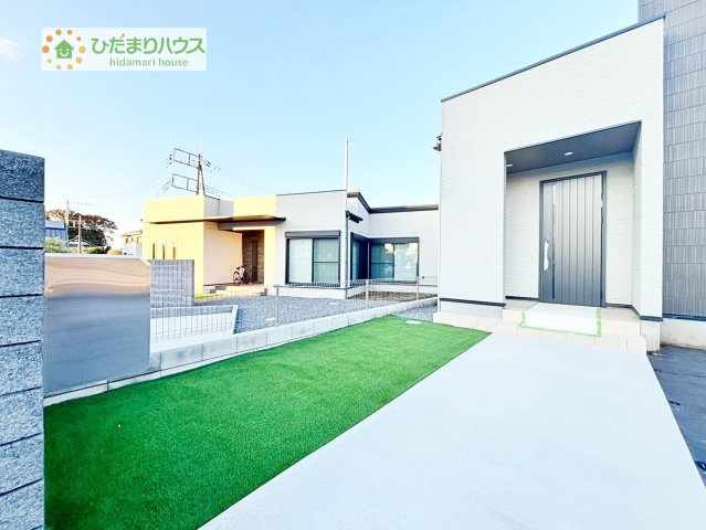 【その他】 | つくば市大角豆　新築戸建 | お洒落な玄関アプローチでお出迎え♪