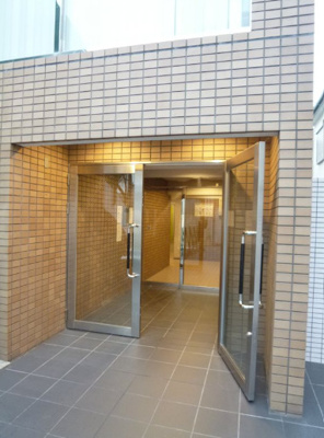 【エントランス】 | ドミトリーモリ関大前 | エントランス★