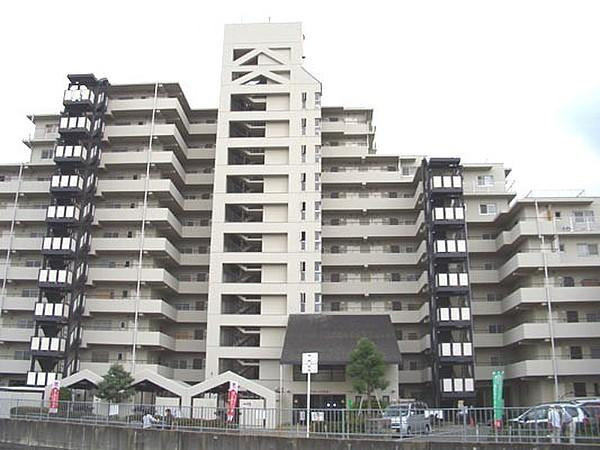 パラッシオ萱島の外観|新しい生活にいかがでしょうか？外観はお住まいの顔になります。こだわりたいポイントですね。水回りリフォームやリノベーションも承ってます。
■現地見学・資金計画相談・住宅ローン相談もお問合せ受付中■