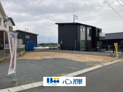 【外観】 | リーブルガーデン下関市王司本町１丁目 第２（１号棟） | 明るい日差しが差し込む現地。ぜひ現地をご覧ください。
