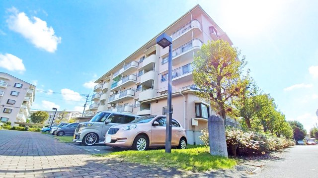 パークタウン五領第６団地　3号棟の外観