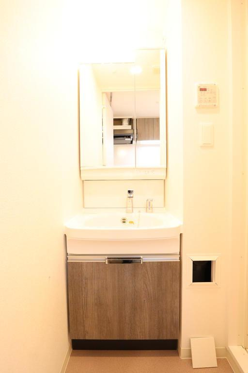 大阪市都島区内代町１丁目の賃貸マンションの洗面所