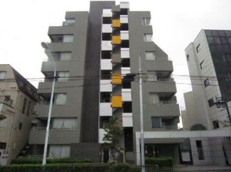 【外観】 | 鉄筋コンクリート造のがっちりとした建物。
