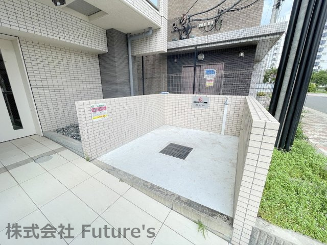 コンフォルシア三郷中央のその他共用部分|敷地内ゴミ置場